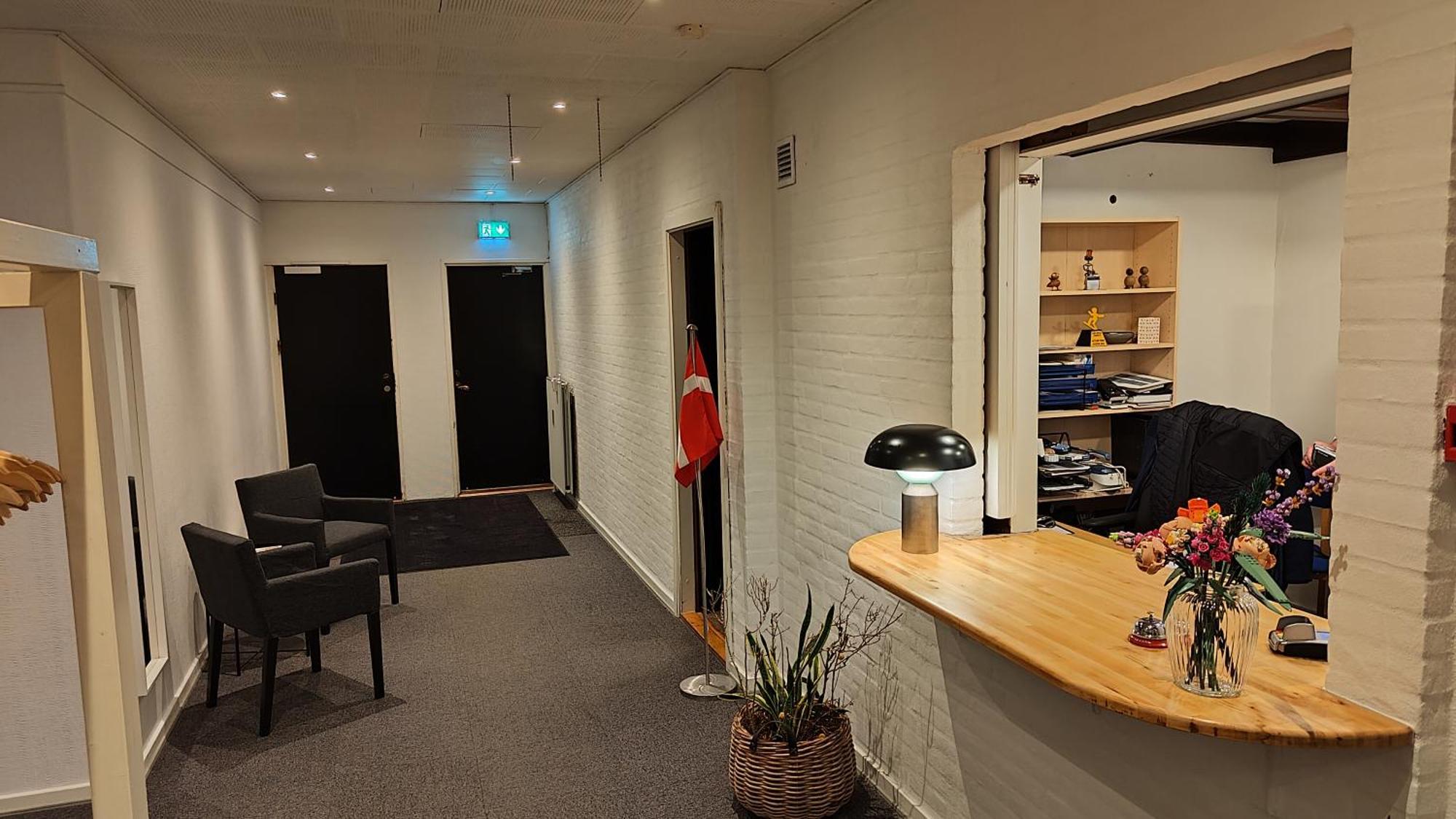 Banegaardshotellet Vojens Kültér fotó